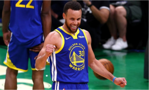 Stephen Curry Closes in on the Leaders in the MVP Race